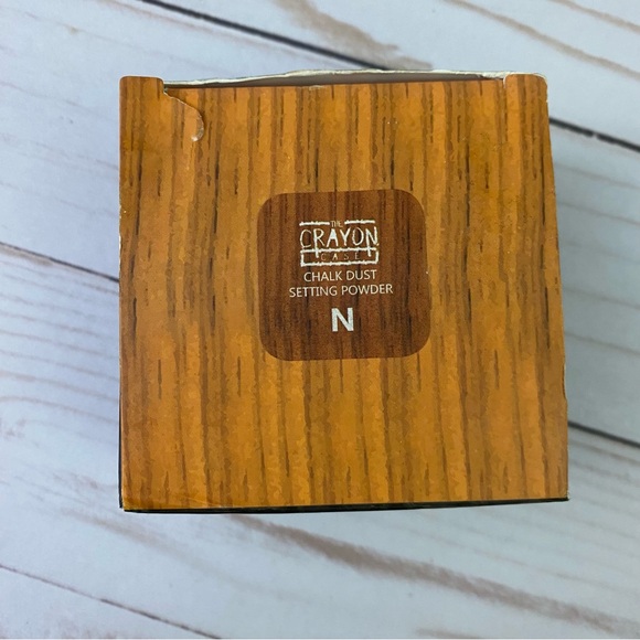 The Crayon Case Chalk Dust Setting Powder Box Wear - Picture 2 of 4